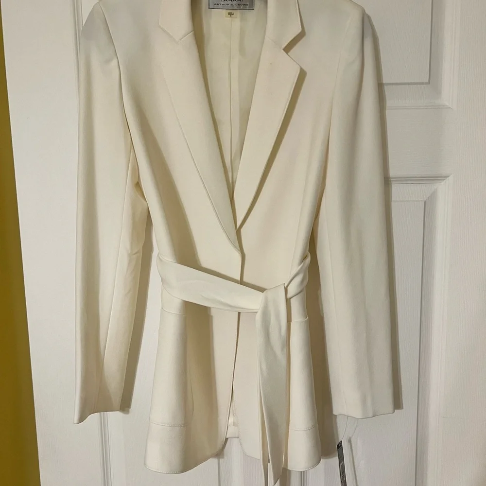 Tahari White dressy blazer - Picture 1 of 3